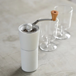 Hario Simply Ceramic - mlynček na kávu