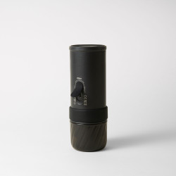 Outin Mino (Space grey) - cestovný kávovar