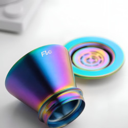 Varia FLO Candy – nerezový dripper (Varia x Kurasu Kyoto) 